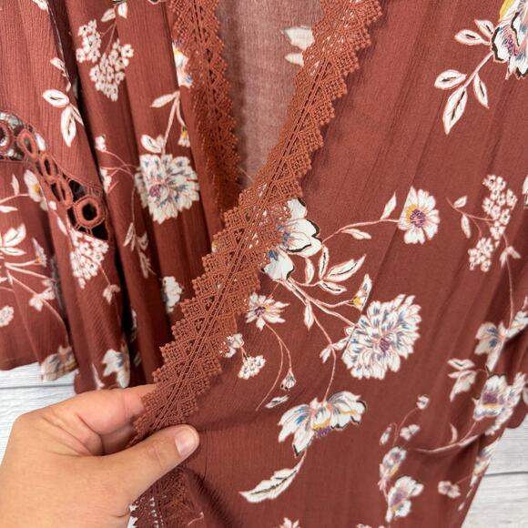 Maurices Plus Size Rust Floral Lace Trim Kimono Size 3X - Picture 4 of 8